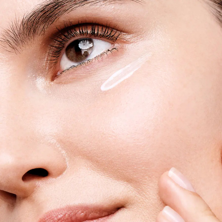 کرم دور چشم ضد لک و روشن کننده اوریفلیم و رفع حلقه تیره اطراف چشم ایون اوت
