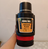 تصویر محصول فلاسک کمپینگ استیل دوجداره سفری 1800 میلی لیتری غول با بند دوشی و صافی | حفظ دما تا 48 ساعت برند None در دسته فلاسک