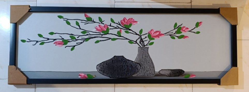 تابلو دکوراتیو مدرن طرح گلدان مشکی و خاکستری با شکوفههای صورتی | تابلو برجسته 120×45
